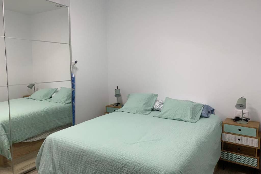 Apartamento Paseo De La Carihuela Torremolinos Esterno foto